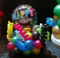 Verjaardag Verjaardagballon op wilde voet neon